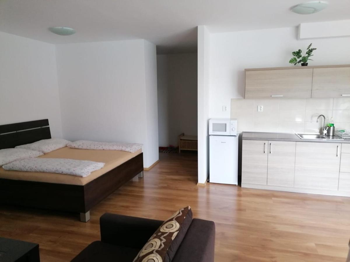 Modern City Center Apartment With Private Parking Martin Exterior foto